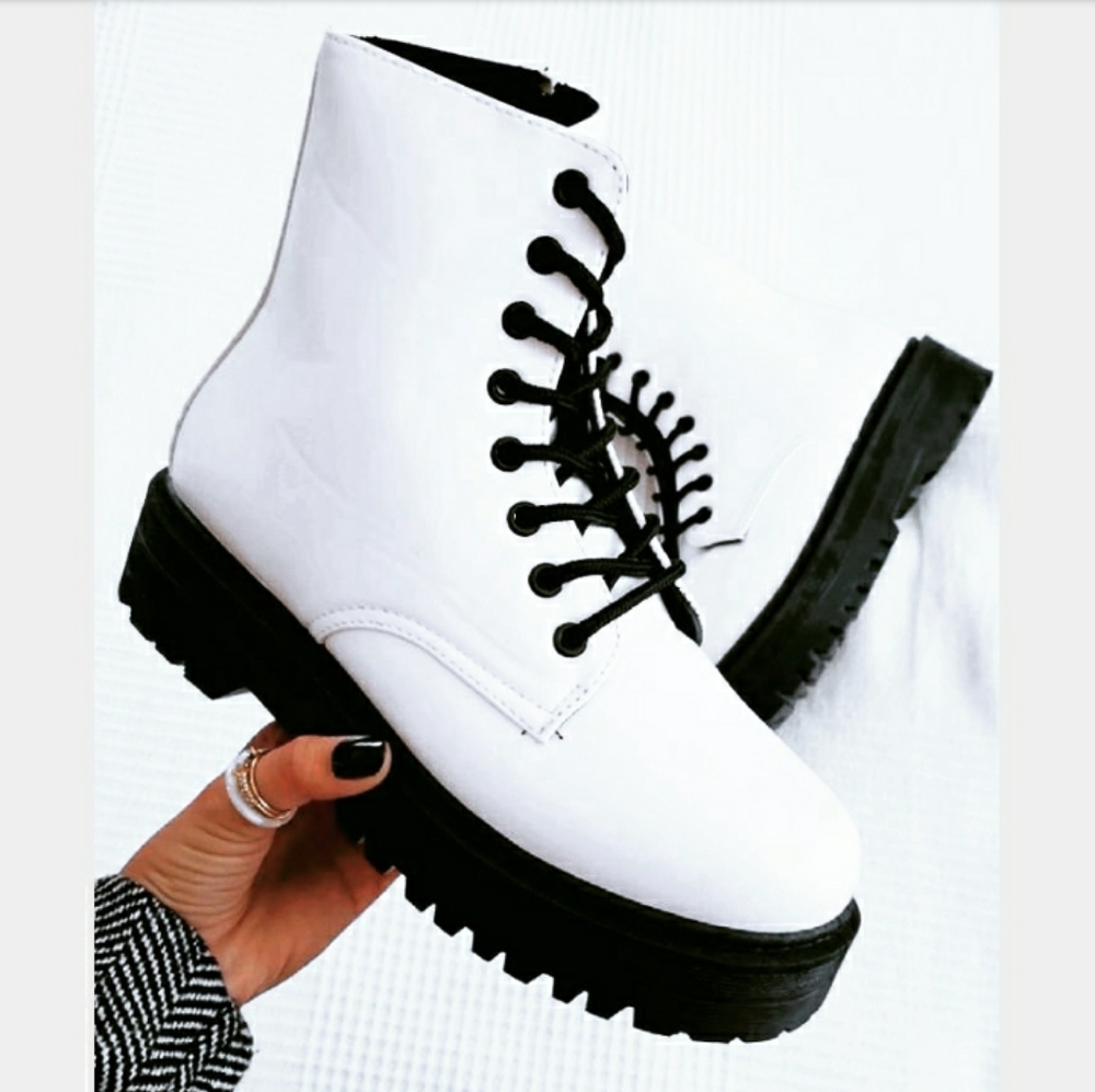 🚨The Seattle// white platform combat boot - Picture 3 of 12